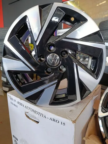 Roda Volkswagen R15 5x100 