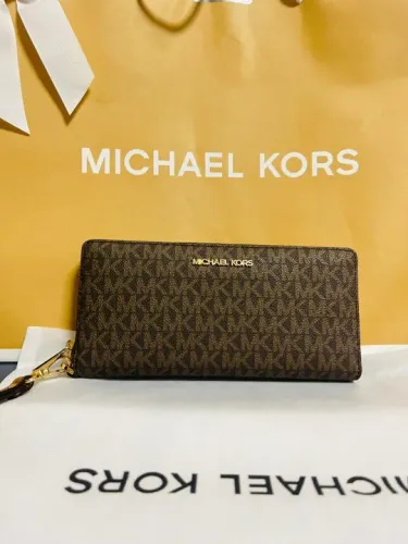 Carteira Michael Kors Jet Set Travel Marrom