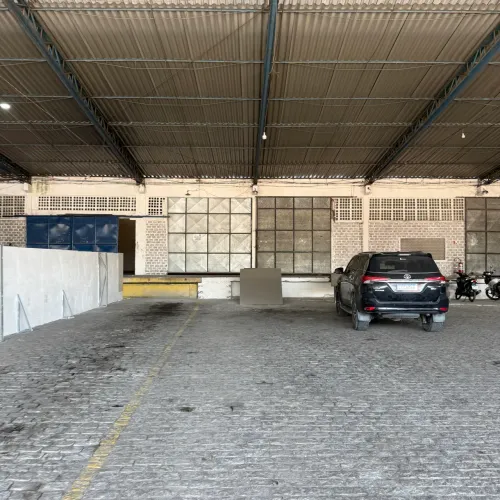 Alugo galpão com docas 900m2