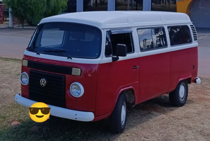Volkswagen Kombi Standard 1.4 MI Total Flex 8V 2010