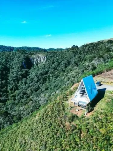 Cabana exclusiva em terreno de 2 hectares - pronta, com escritura pública e já faturando