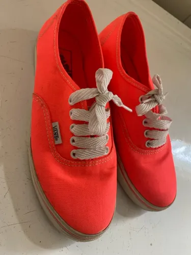 Tênis Vans Autêntico rosa Neon - usado