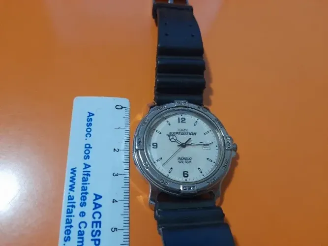 Relógio Timex Expedition Indiglo WR 50 M, funcionando, leia a descrição