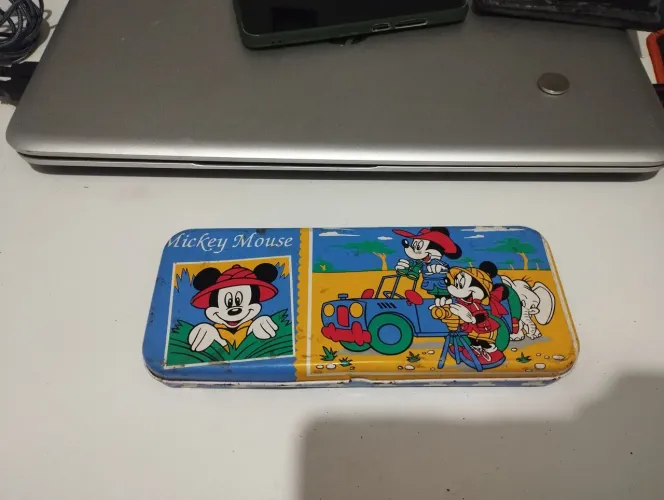 Estojo Vintage Mickey Mouse Safari