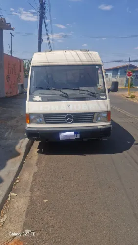 Mercedes-Benz Furgão em excelente estado 