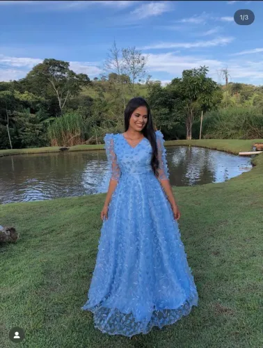 Vestidos de madrinhas na cor azul serenit 