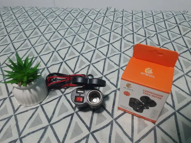 Carregador para moto 12v liga e desliga