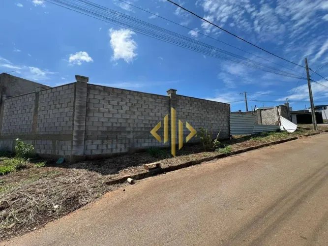 Terreno de esquina Bairro Jardim do Lago em Anápolis GO
