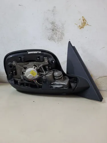 Retrovisor direito BMW X1 2011 retrátil sem capa