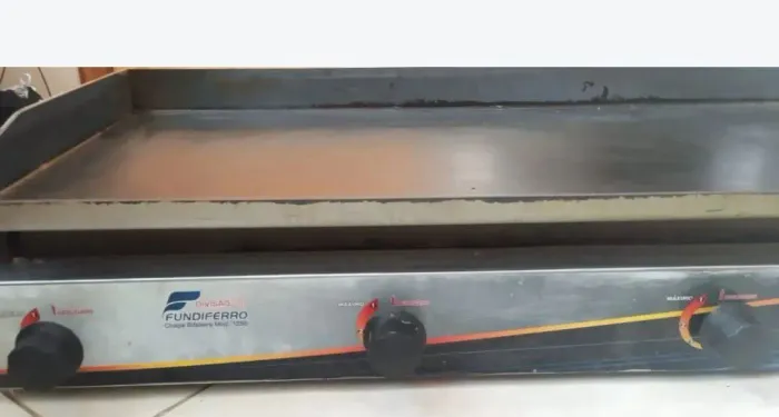 Chapeira Fundiferro 1250 semi nova