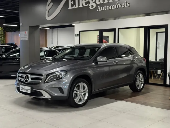 Mercedes-Benz GLA 200 Adv. 1.6/1.6 TB 16V Flex Aut. 2017