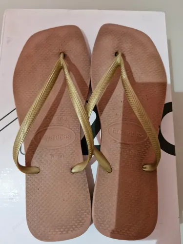 R$ 10 | Tam 39/40 | Chinelo Havaianas Feminino | Pouco Usado | Tamanho 39/40 | Bazar