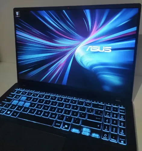 Notebook Gamer Asus V16 i5-210H RTX 4050 (NOVO)