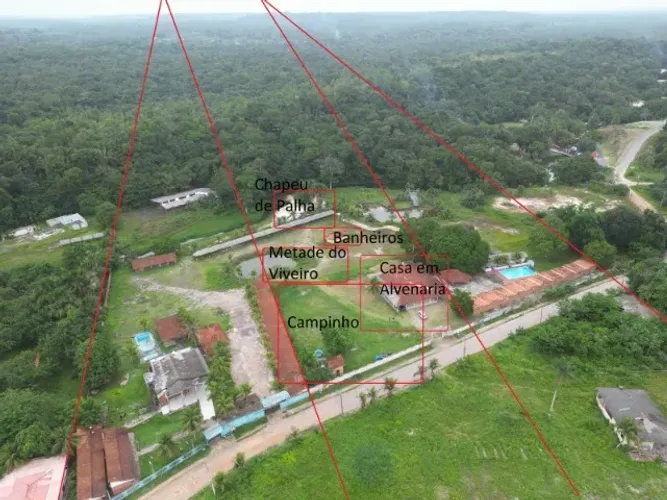 Vende-se uma casa com 3 mil m2 na zona urbana de Rio Preto da Eva