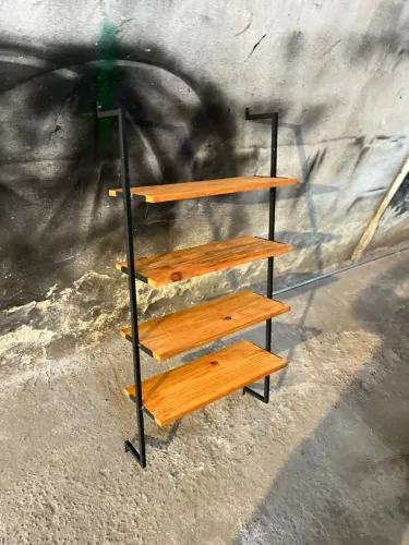 Prateleira suspensa