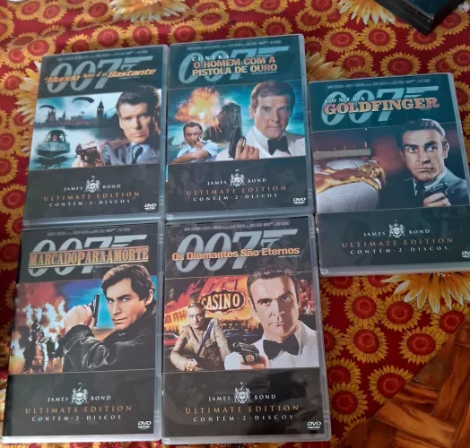 Coleção  original de 15 DVDs e 01 Blu-Ray 007 