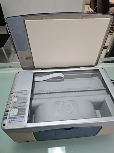 Impressora HP em excelente estado.