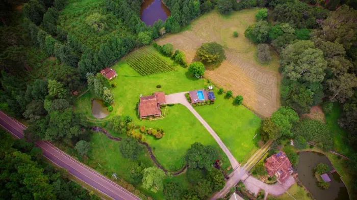 Sítio Garden Linha 28 - Gramado - 2 km do centro - 400 m² área construída