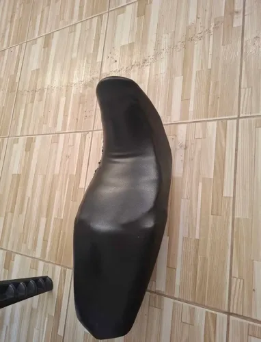 Banco Xre 300 novo demais 