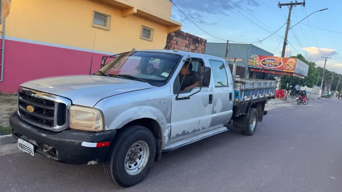 Caminhão alinhado, todo reforçado para peso