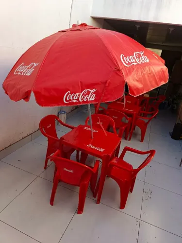 Vendo Jogo de Mesas e Cadeiras