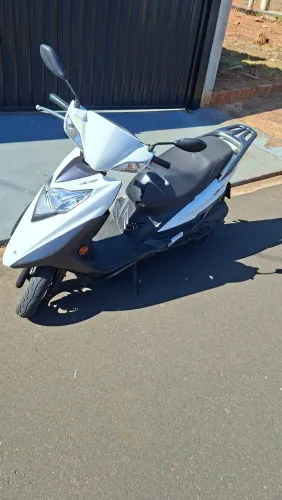 Lindy 125