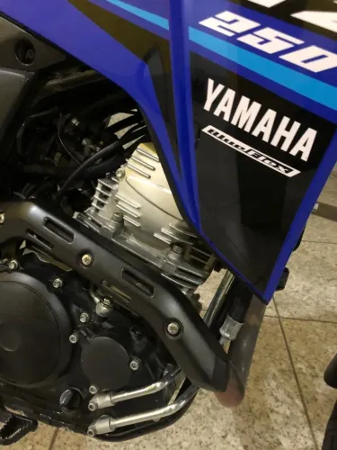 Yamaha lander vendo/troco