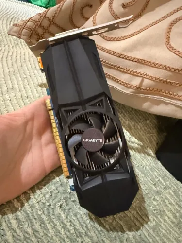 Placa de video Geforce 750 TI