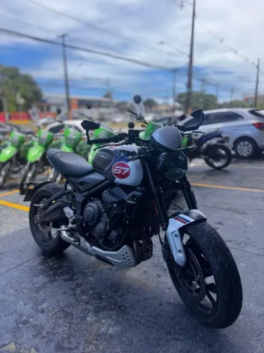 TRIUMPH TRIDENT 660 TRIBUTE