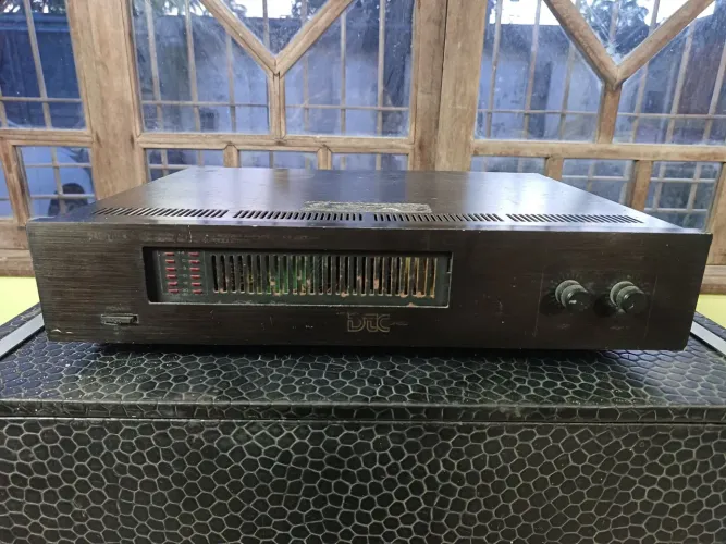 Amplificador Nashville NA 2200