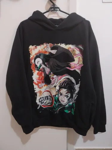 Moletom preto Demon Slayer Kimetsu no Yaiba
