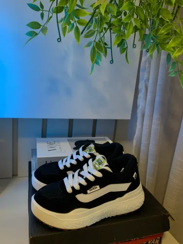 Vans Ultrarange Infantil - Tam. 28