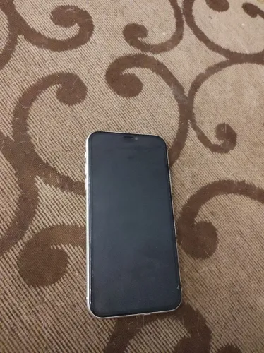 iPhone 11 (128 GB)