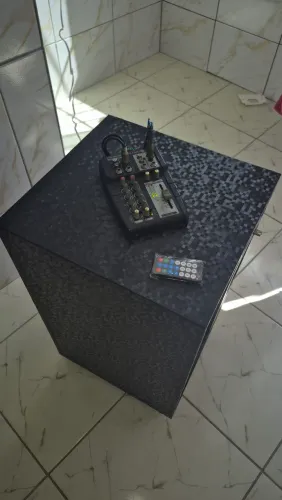 Caixa Bob esponja, fone de 12 pesado Eros, e 6 pesado JBL, som de procedência para sua res