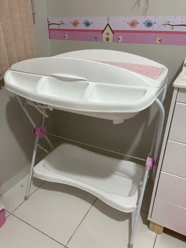 Banheira com suporte e trocador