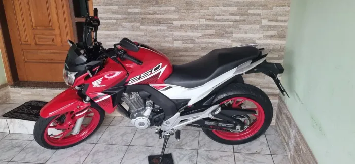 Moto Twister 250 2022 abs