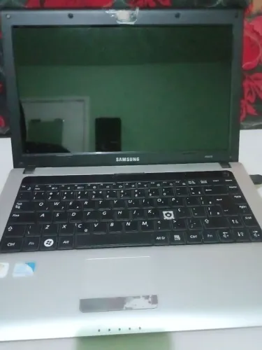 Notebook funcionando + Carregador (Leia a bio)