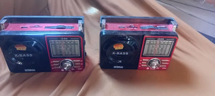 2 rádios funcionando perfeitamente 40 cada