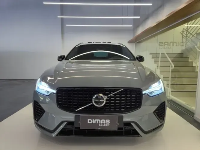 Volvo XC-60 T-8 Ultra Dark 2.0 AWD (híbrido) 2025