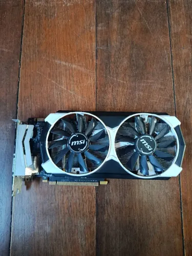 Placa de Vídeo MSI GeForce GTX 960 2gb COM DEFEITO