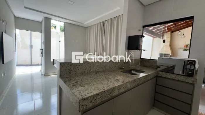Casa à venda em Residencial Monte Belo com 3 quartos, 1 suíte e 3 vagas de garagem