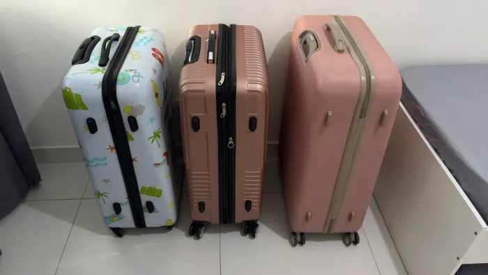 Vendo 3 malas. 200 cada ou 550 as 3