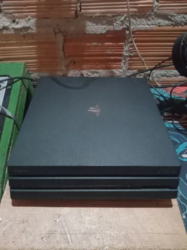 PS4 PRO 1TB "DESBLOQUEADO"
