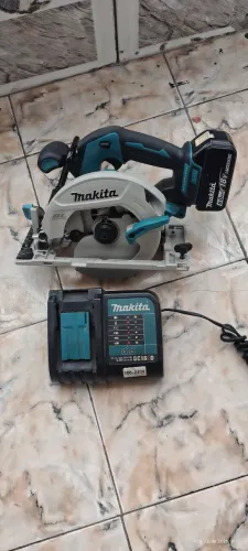 Serra circular Makita DHS680