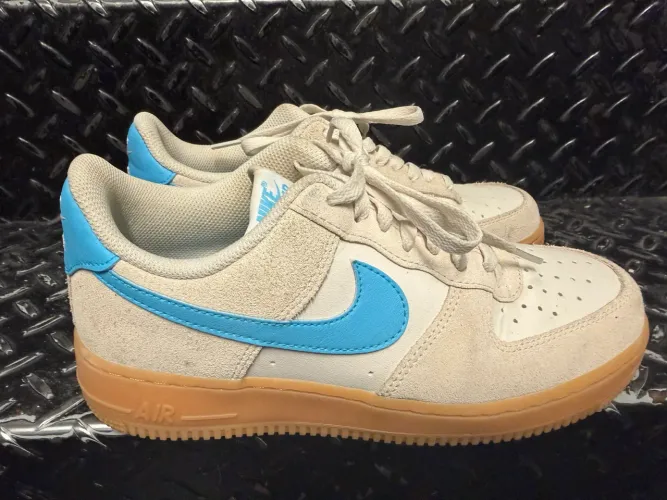 Tênis Nike Air Force - tamanho 39