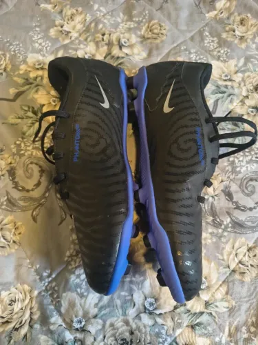 Chuteira campo Nike Mercurial Phantom
