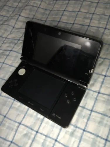 nintendo 3ds + carregador + case + 1 jogo
