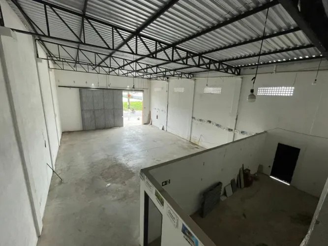 Alugo Galpão 200 m2 no loteamento Acauã