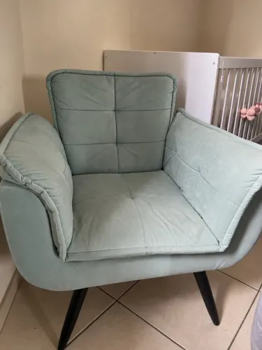 Poltrona Decorativa Verde-Clara - Confortável
