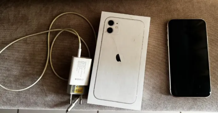 iPhone 11 128GB Branco Bem Conservado